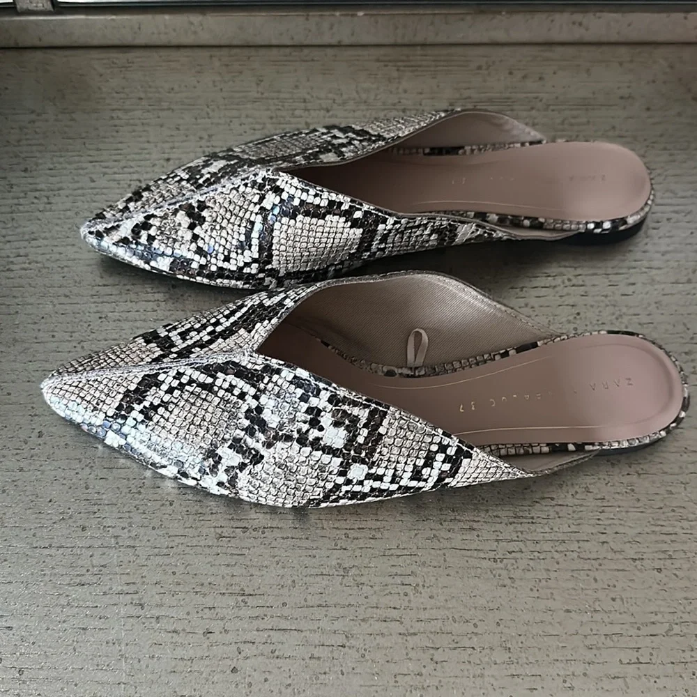 🛍️SALE🛍️ Zara Trafaluc Faux Snakeskin Flat Mules - Picture 3 of 6